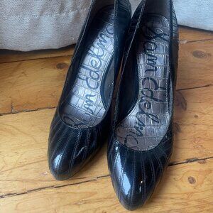 Sam Edelman Black Patent Pump with stitching detail